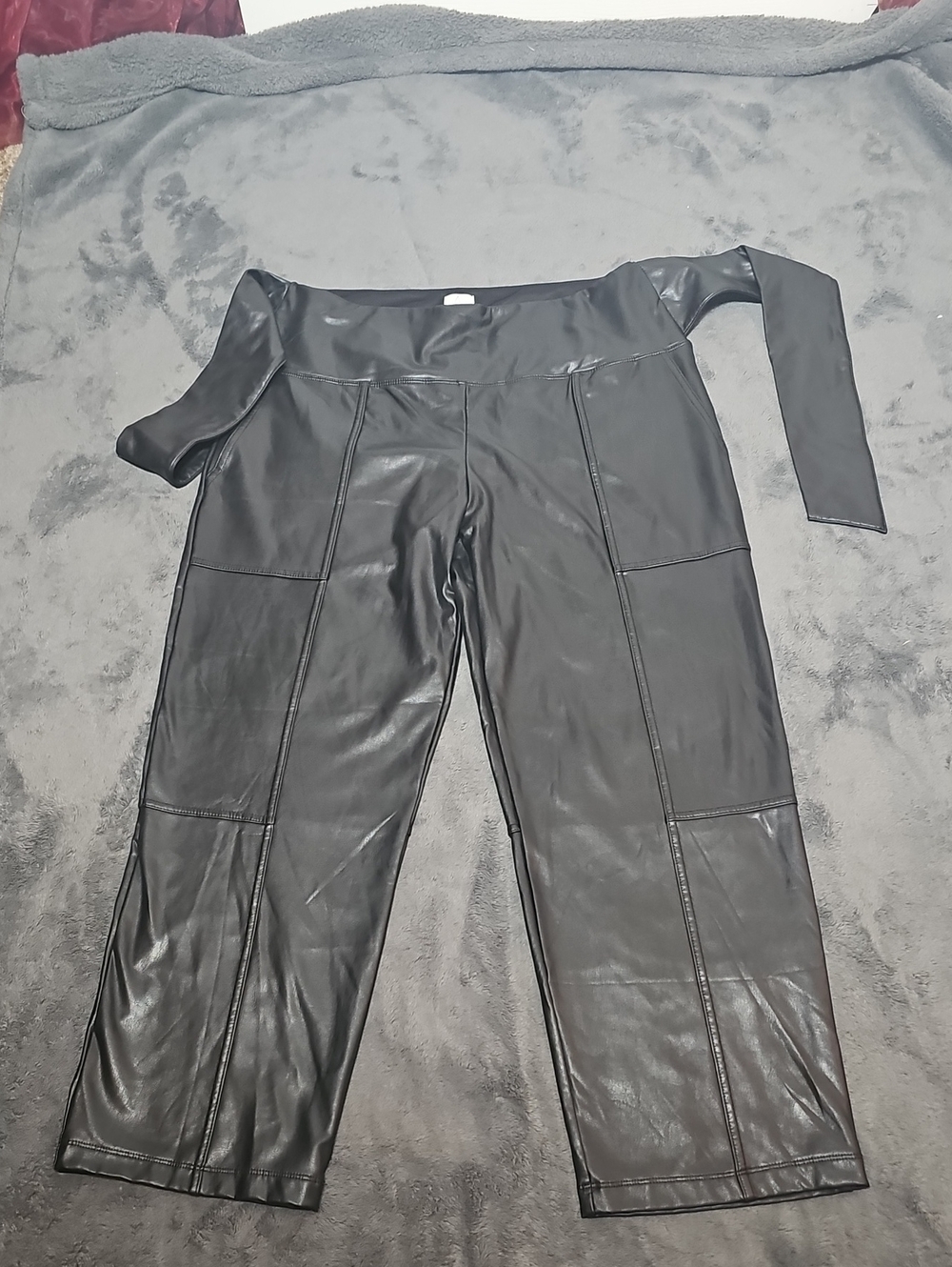 Joie Faux Leather Bow Tie High Rise Cropped Pants Size L - Picture 3 of 8